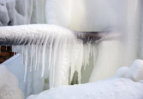Brooklyn Plumber Fixes Frozen Pipes