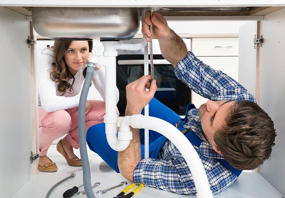 How to Save Money When Hiring Brooklyn Plumbing Companies